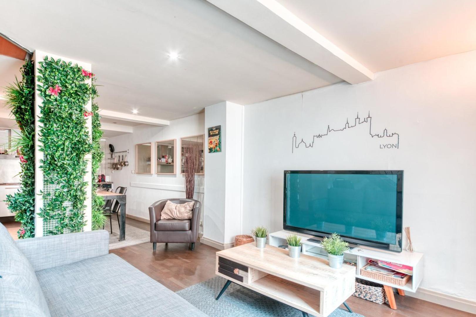 Guestready - Superbe Maison De Ville Duplex Лион Экстерьер фото